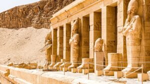 Temple of Hatshepsut, Luxor: A Photographic Journey Beneath the Cliffs